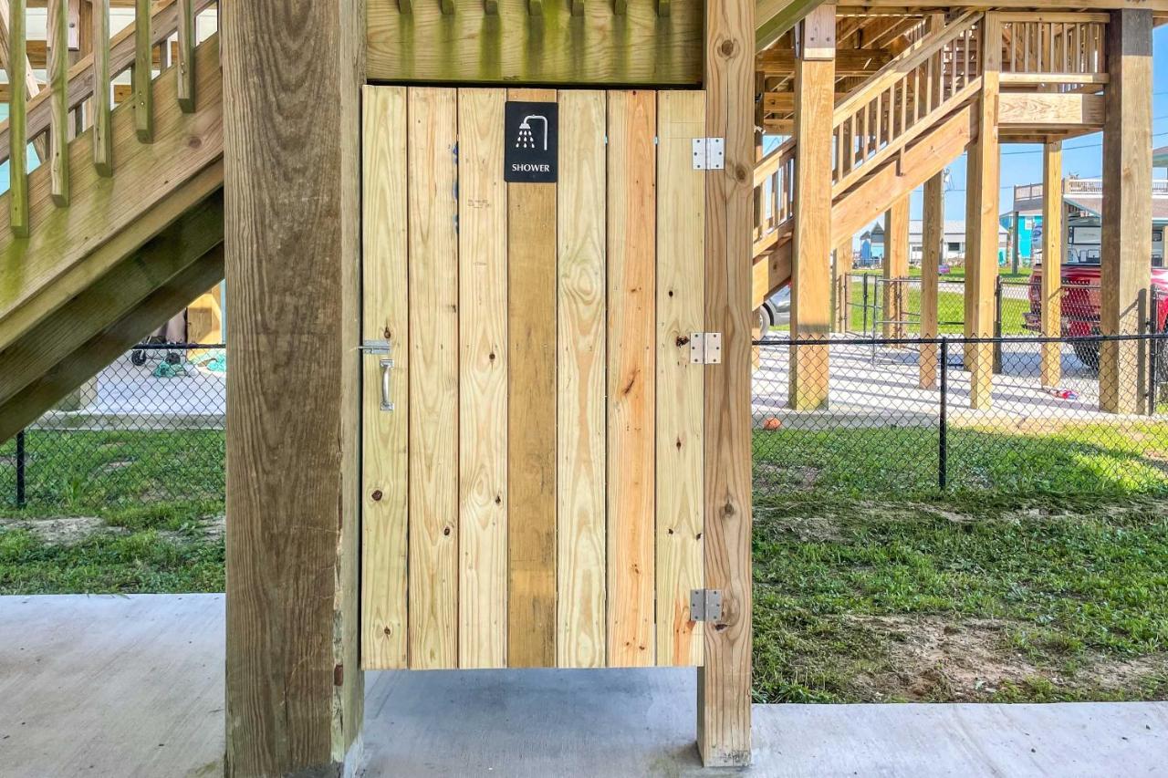 Chic Crystal Beach Escape With Deck - Walk To Beach! Bolivar Peninsula Ngoại thất bức ảnh