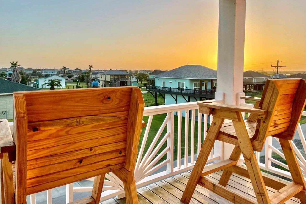 Chic Crystal Beach Escape With Deck - Walk To Beach! Bolivar Peninsula Ngoại thất bức ảnh