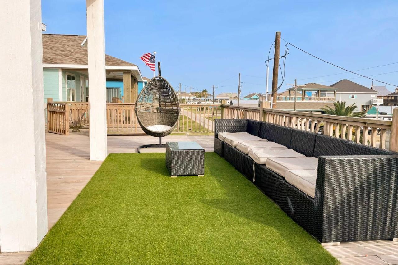 Chic Crystal Beach Escape With Deck - Walk To Beach! Bolivar Peninsula Ngoại thất bức ảnh